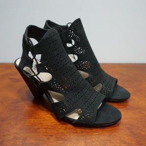 Vince Camuto Black Eadon Heels